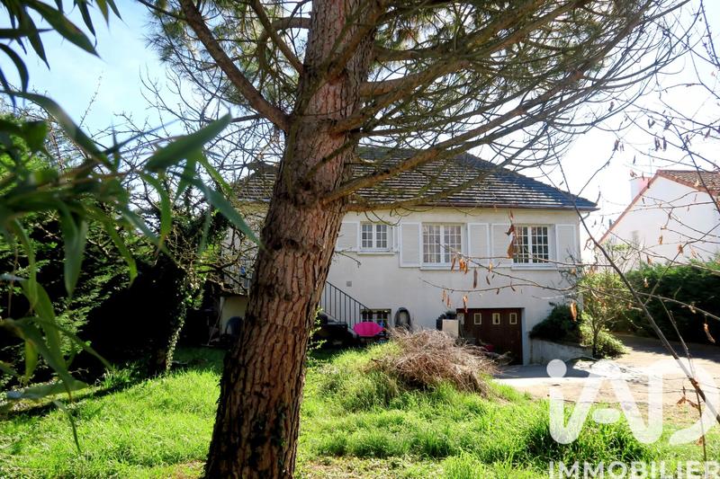 Maison - 137 m² - 6 pièces