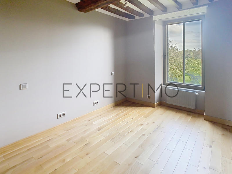 Maison - 240 m² - 9 pièces