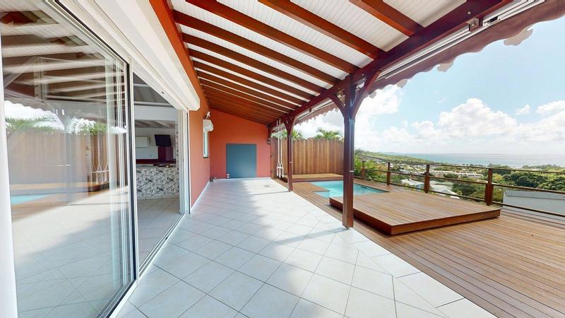 Maison - 140 m² - 5 pièces