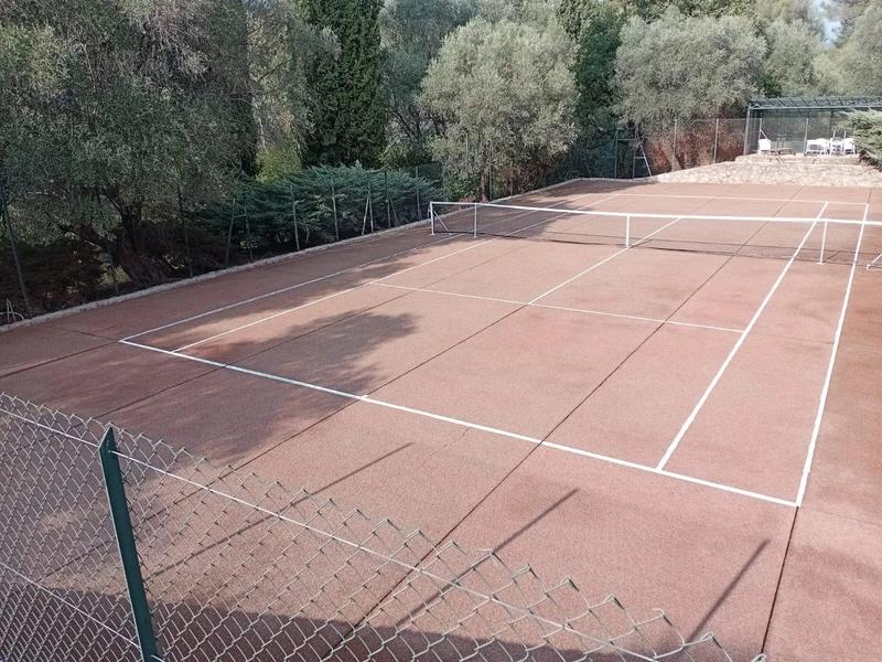 Maison - 368 m² - 10 pièces