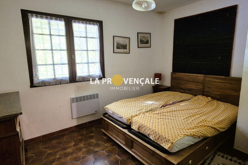 Maison - 210 m² - 7 pièces