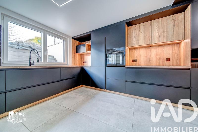 Maison - 158 m² - 6 pièces