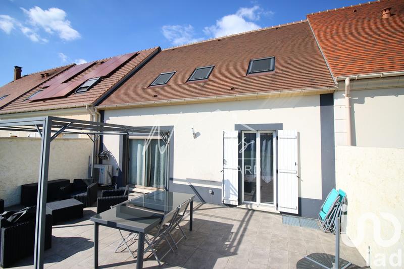 Maison - 90 m² - 5 pièces