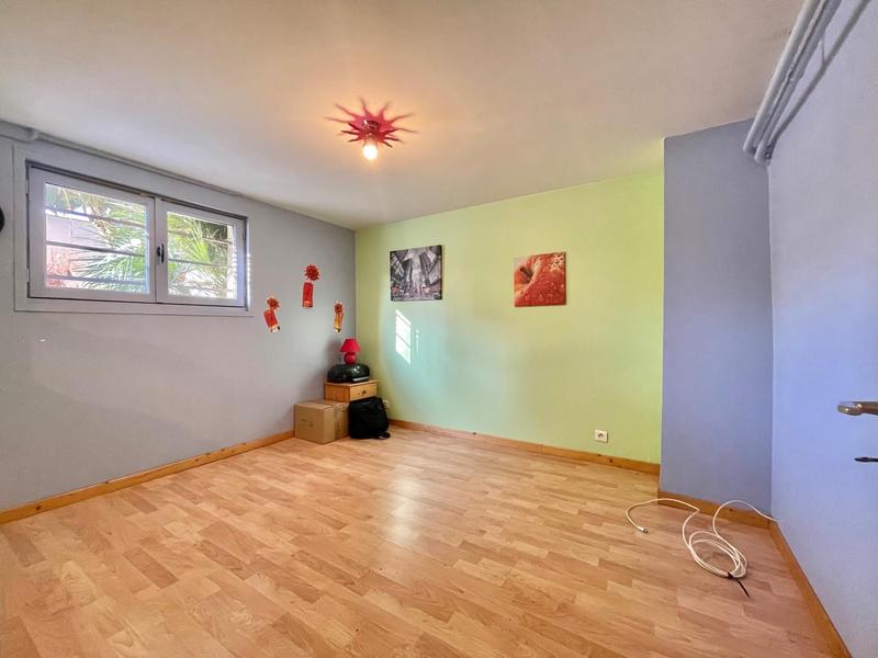 Maison - 140 m² - 9 pièces
