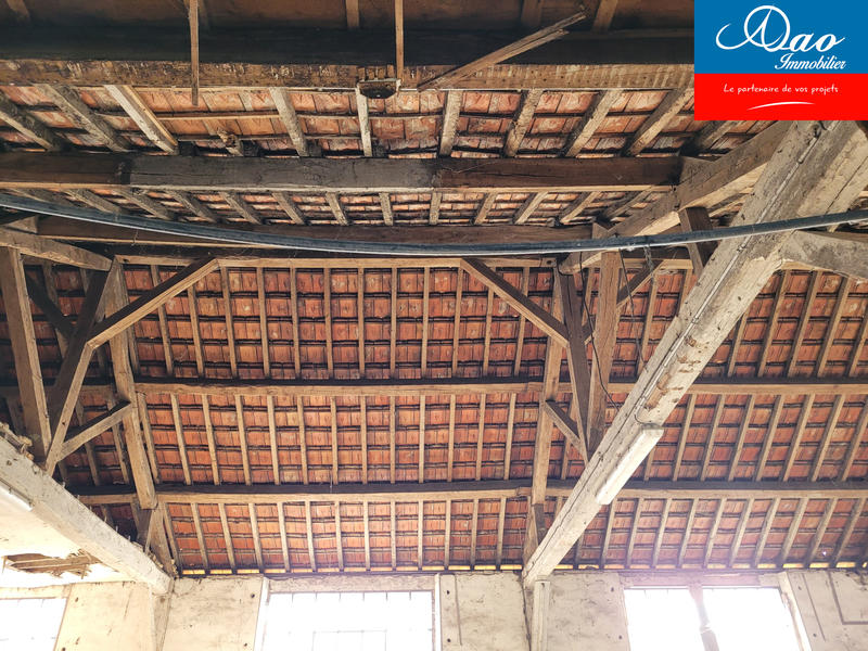 Maison - 600 m² - 1 pièce