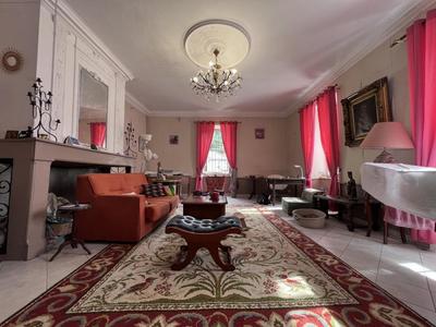 Maison - 275 m² - 10 pièces