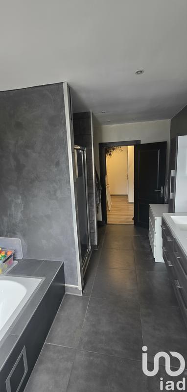 Maison - 155 m² - 6 pièces