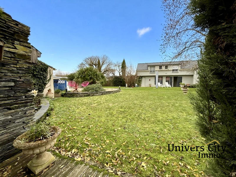 Maison ancienne - 227 m² - 8 pièces