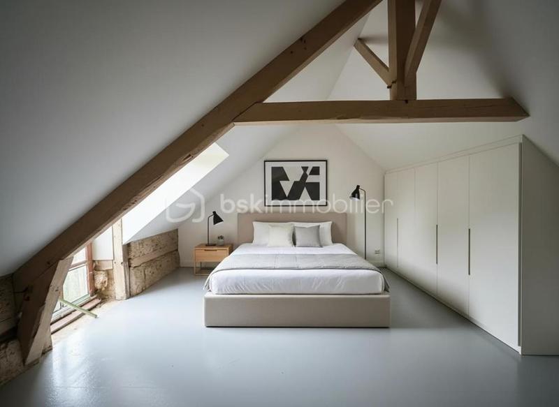 Maison - 240 m² - 10 pièces