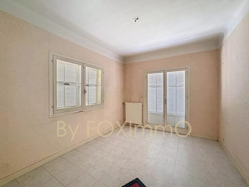 Villa - 250 m² - 8 pièces