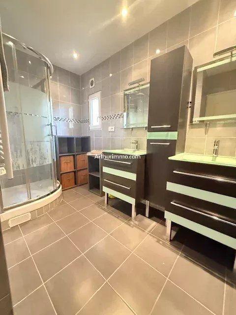 Maison - 109 m² - 5 pièces