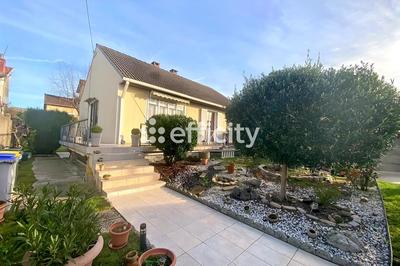 Pavillon - 160 m² - 6 pièces