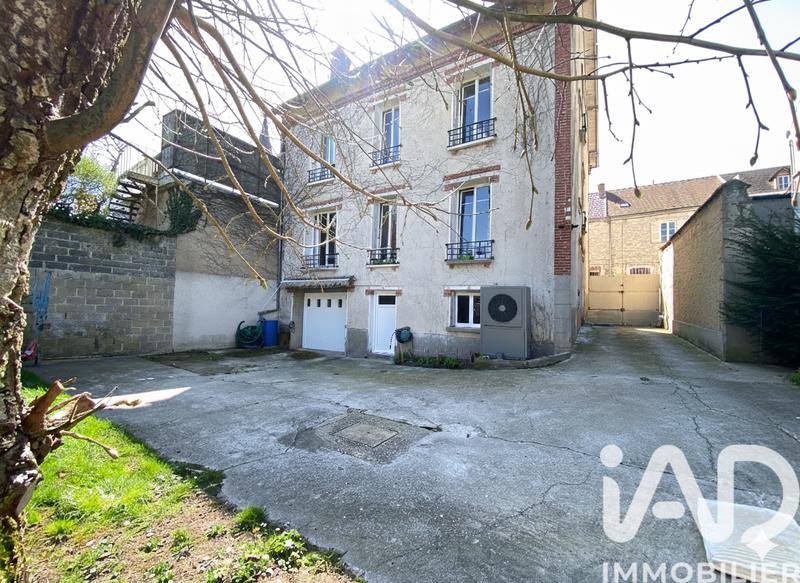 Maison - 249 m² - 10 pièces