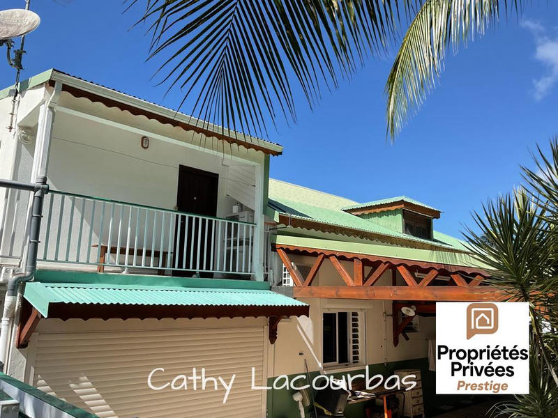 Villa - 234 m² - 8 pièces