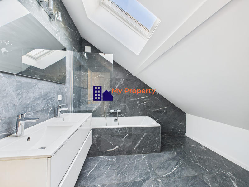 Maison - 125 m² - 7 pièces