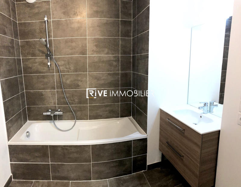 Appartement - 99 m² - 4 pièces