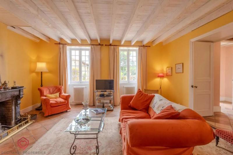 Propriété - 520 m² - 13 pièces