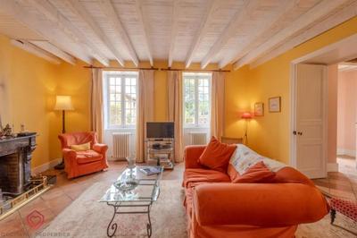 Propriété - 520 m² - 13 pièces