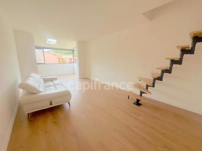 Appartement - 80 m² - 3 pièces