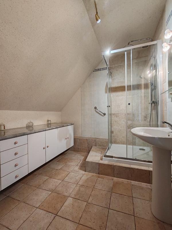 Maison - 445 m² - 15 pièces