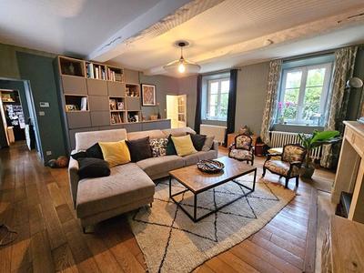 Demeure - 130 m² - 6 pièces