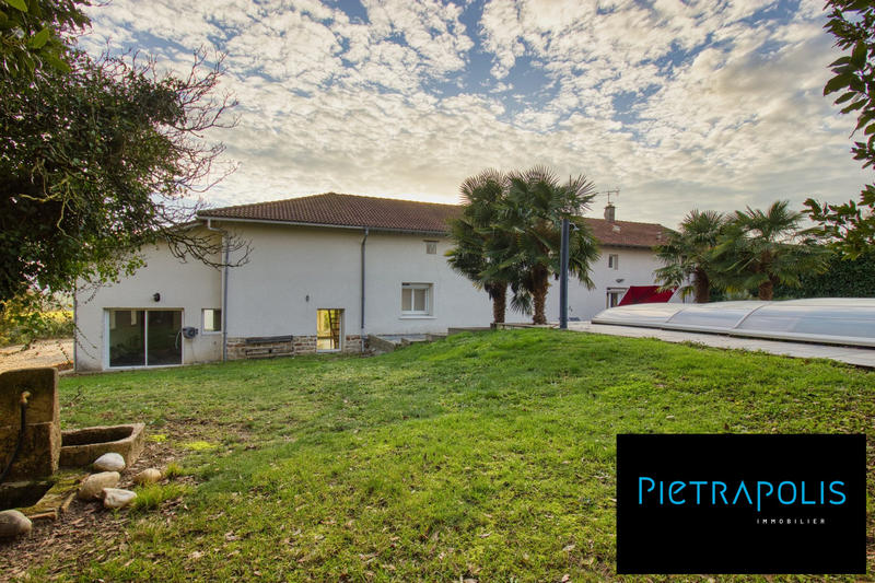 Maison ancienne - 268 m² - 9 pièces