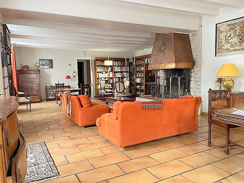 Propriété - 312 m² - 7 pièces