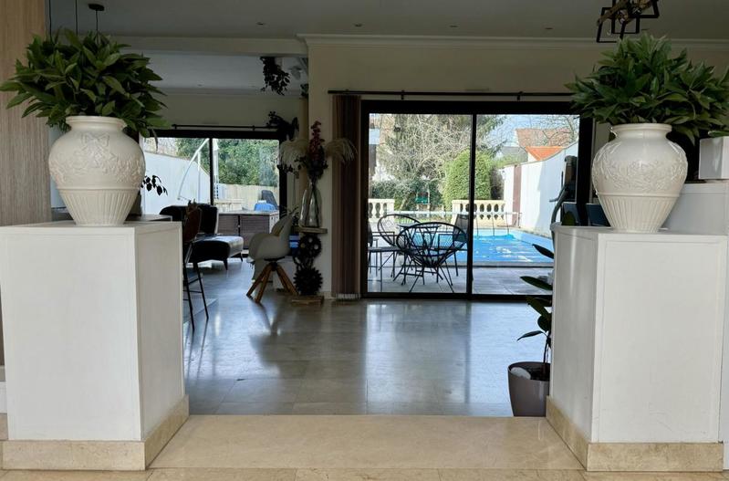 Pavillon - 142 m² - 5 pièces