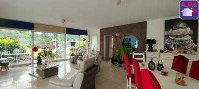 Maison - 180 m² - 4 pièces