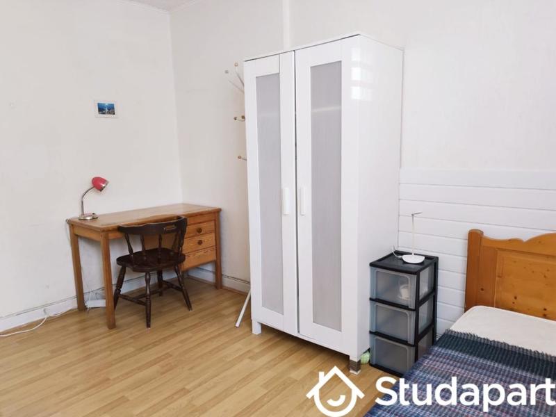 Chambre - 10 m² - 1 pièce