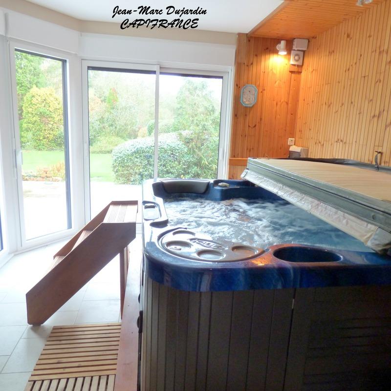 Villa - 250 m² - 8 pièces