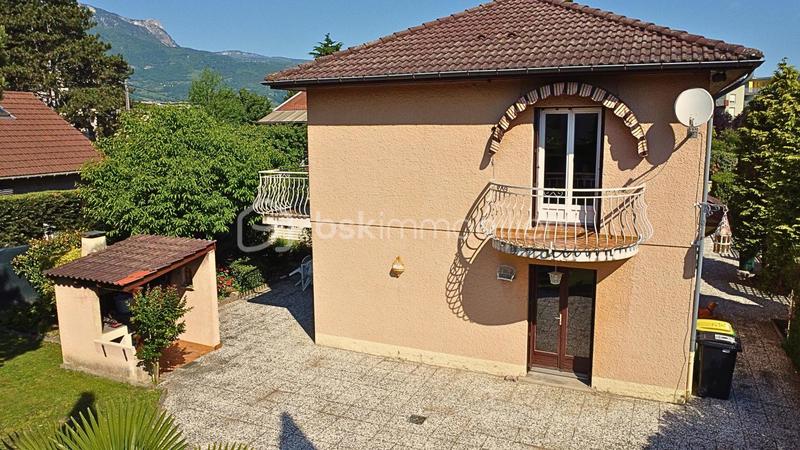 Appartement - 86 m² - 5 pièces