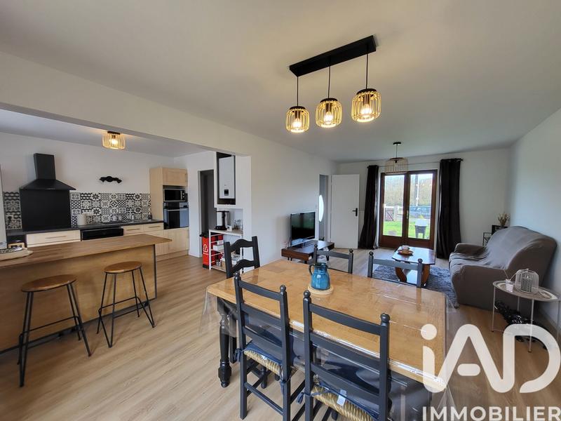 Maison - 95 m² - 5 pièces