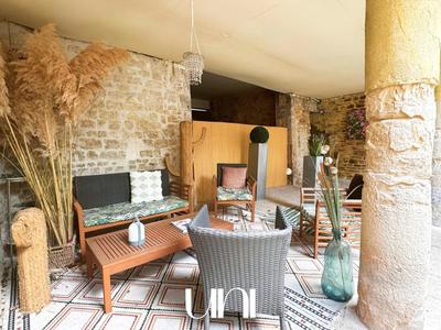 Propriété - 326 m² - 12 pièces