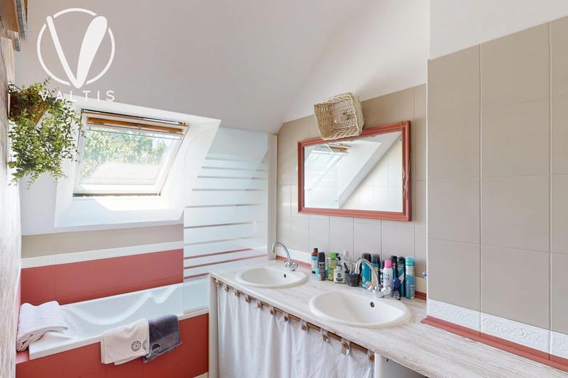 Maison - 105 m² - 5 pièces