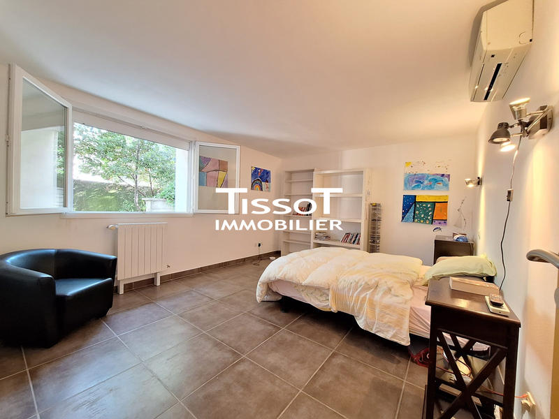 Maison - 265 m² - 6 pièces