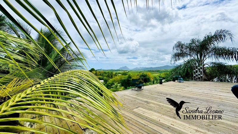 Propriété - 241 m² - 12 pièces