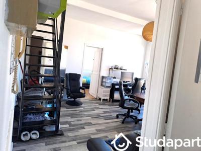 Chambre - 9 m² - 1 pièce