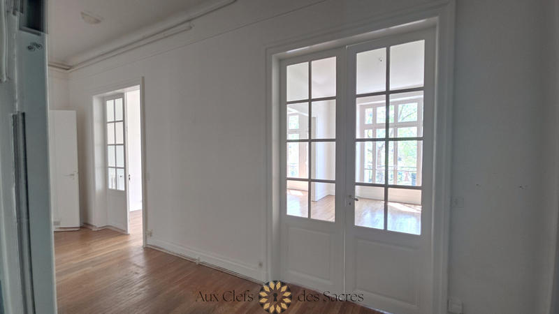 Appartement - 147 m² - 5 pièces
