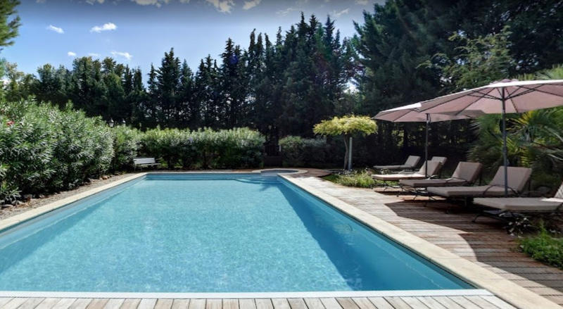 Propriété - 370 m² - 12 pièces