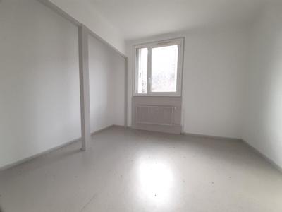 Appartement - 77 m² - 4 pièces