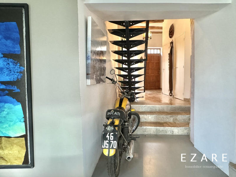 Maison - 297 m² - 8 pièces