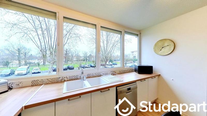 Chambre - 11 m² - 1 pièce