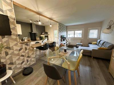 Appartement - 85 m² - 4 pièces