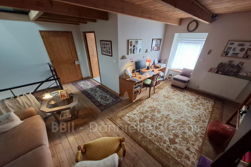 Maison - 200 m² - 2 pièces