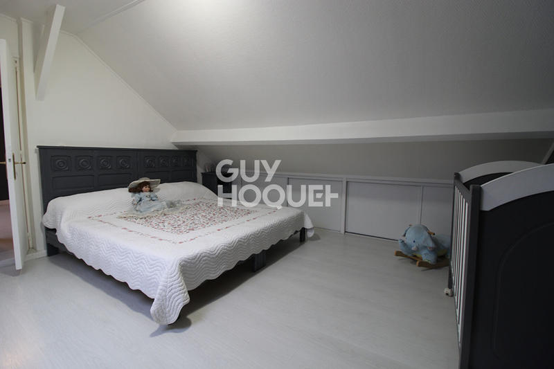 Maison - 180 m² - 7 pièces