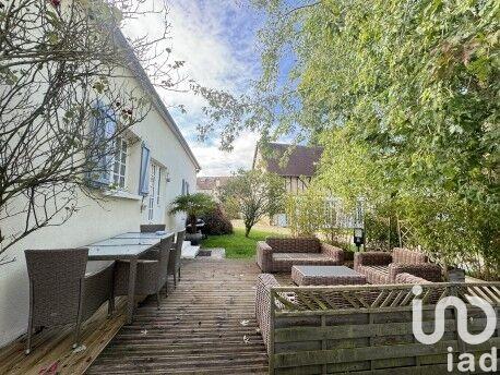 Maison de village - 570 m² - 15 pièces