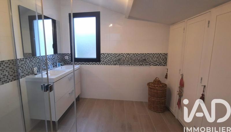 Maison - 213 m² - 7 pièces