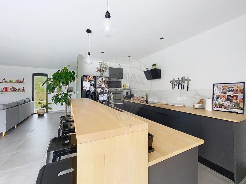 Maison - 150 m² - 6 pièces