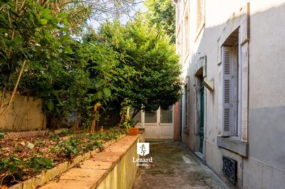 Maison ancienne - 282 m² - 8 pièces